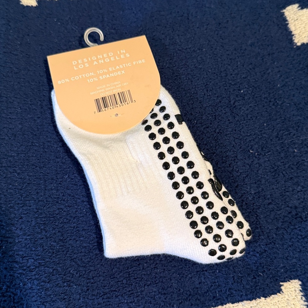 NWT Souls grip socks - carbs! - Picture 2 of 5